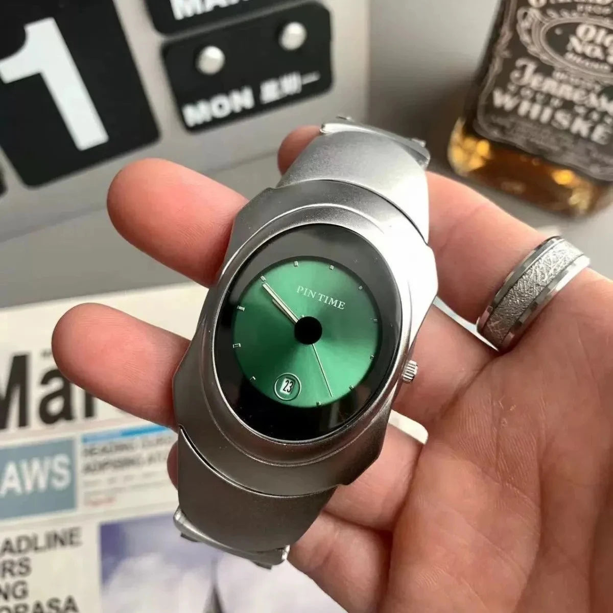 Men's Fashion Watch Unique Timed Bomb Dress Retro Simulation Quartz Watch Luminous Hand Waterproof Automatic Date Clock Repair Gift