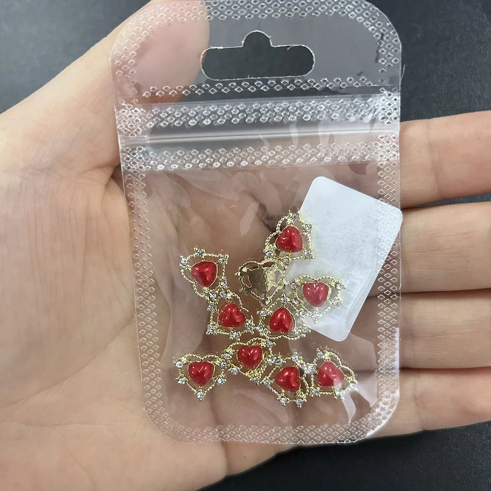 3D Red Diamond Hearts Nail Aolly Charms 10pcs Gold Hollow Crystals Rhinestones 10mm Nails Heart Gems Valentines Day Jewelries *&